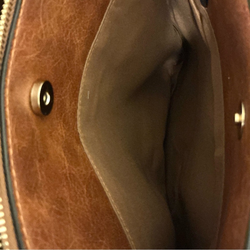 Elegant Brown Vegan Leather Handbag - Picture 5 of 11